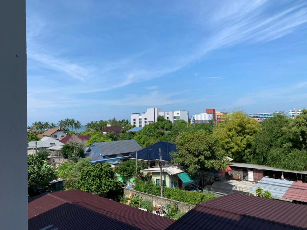 Cozy Near Beach 200M With Toproof Pool At Patio Bangsaen Exteriör bild