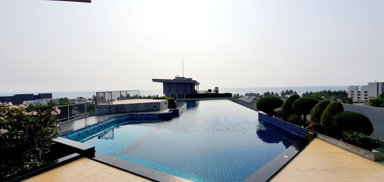 Cozy Near Beach 200M With Toproof Pool At Patio Bangsaen Exteriör bild